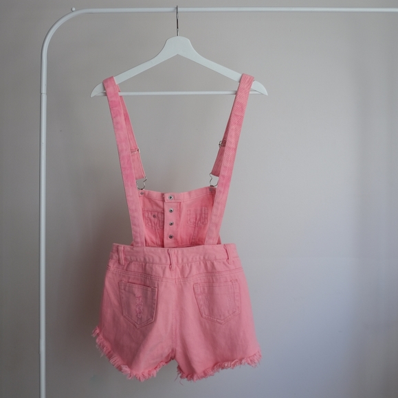 📌BOGO Pink Overall Shorts - Picture 2 of 2